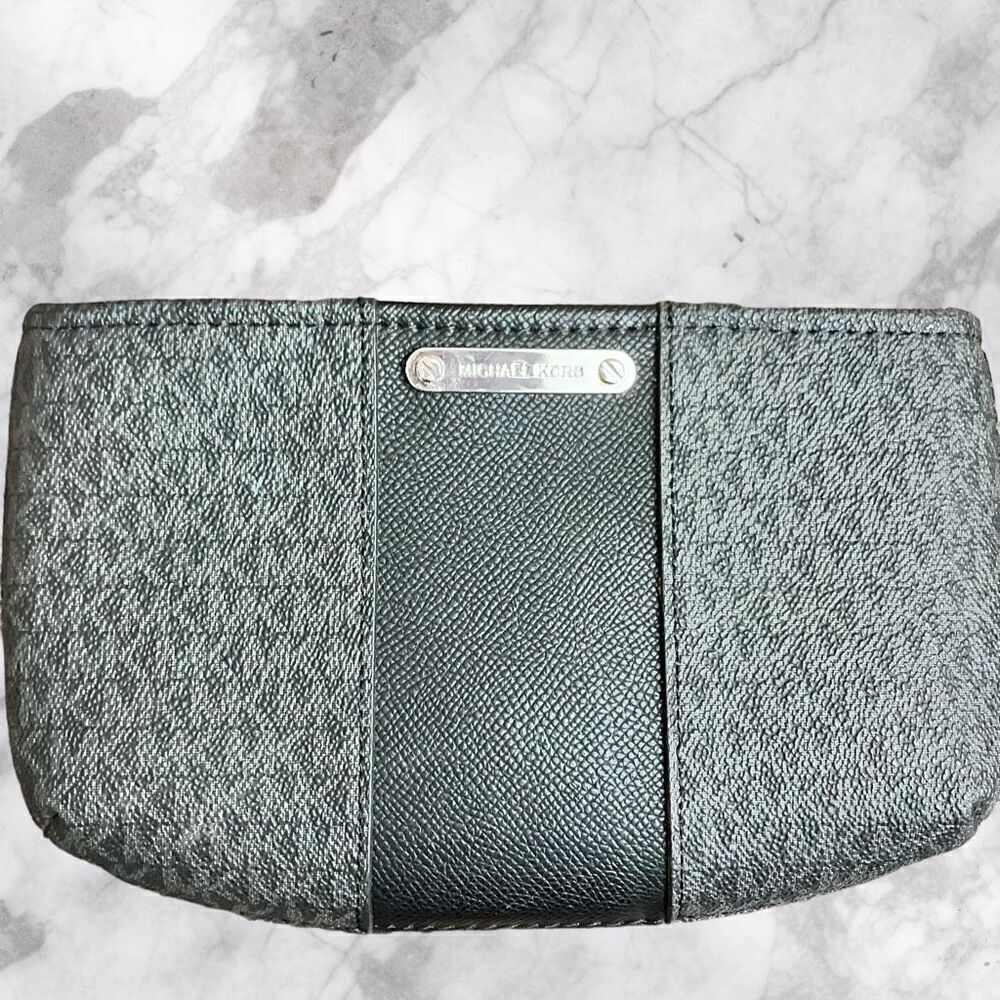 Michael Kors Gray/Black Signature Women’s Adjustable Waist Bag / NWT - Picture 2 of 6